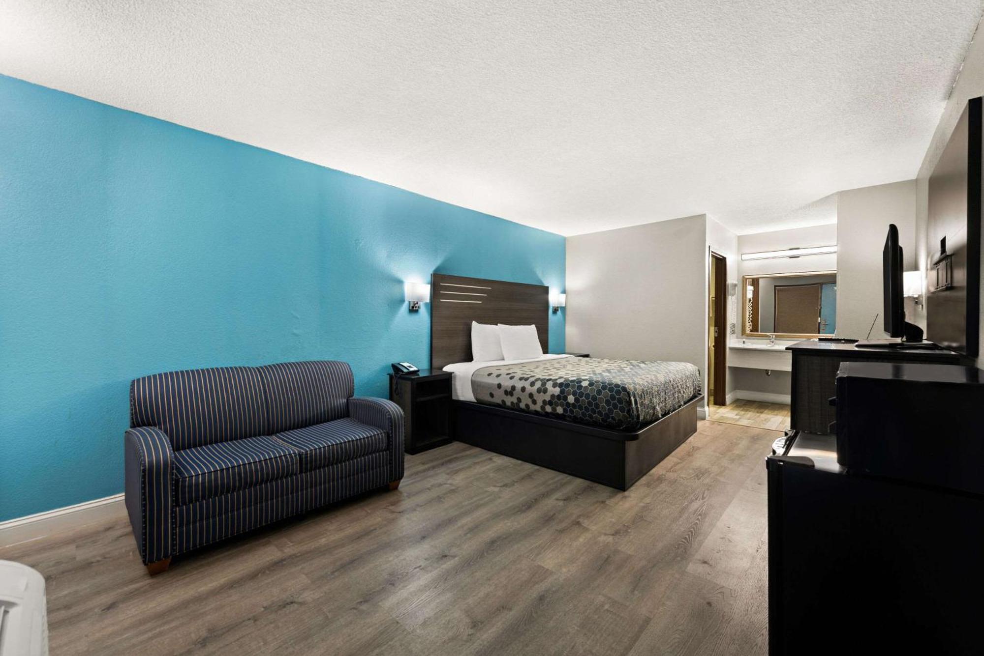 Rodeway Richmond 2*